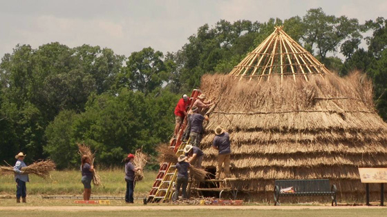 Koo-Hoot Kiwat: The Caddo Grass House